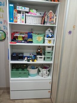 Výkladna skriňa do detskej,komoda