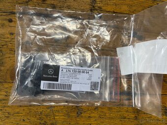 MERCEDES A W176 2012-2018 DVERE PRAVÉ ZADNÉ NOVÉ