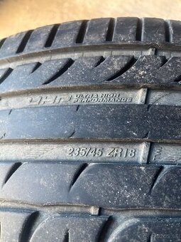 Letné pneu 235/45 r18 sebring