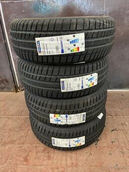 205/55 R16 Sebring Performance