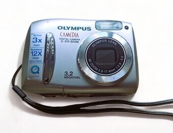 Olympus C-370 ZOOM ---- 5eur ---