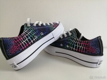 CONVERSE farebné
