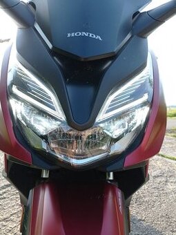 Honda Forza 350