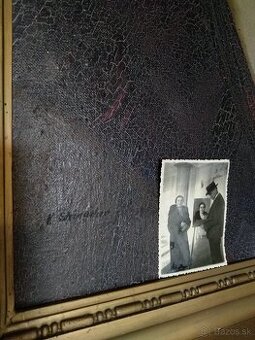 Obraz a fotografia: portrét Bratislavčanky okolo 1942