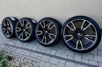 Original disky kolesa BMW 747 M R22 X5 G05 X6 G06 + Pirelli
