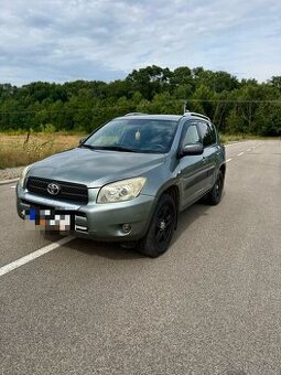 Predám Toyota RAV4 2.2 D 4x4