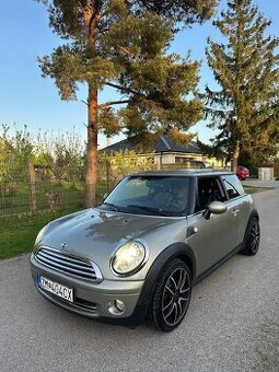 Mini Cooper 1,6 88kw, automat