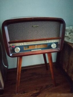 Retro radio aj na platne a USB