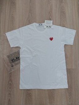 Play tričko biele