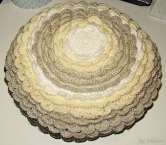 Háčkovaný vankúš