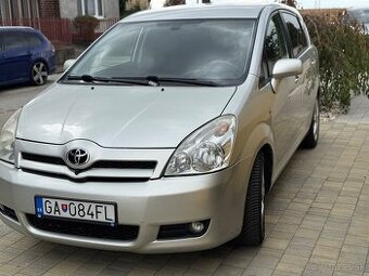 Toyota Corolla Verso 2.2 D4D klíma