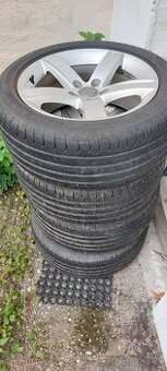 Nove PNEU A ELEKTRONY Z AUDI A6 225 17