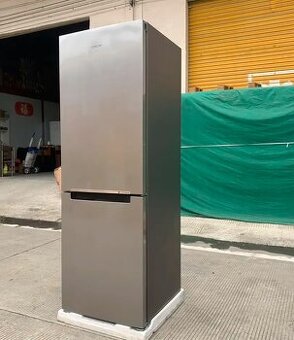 Veľká nová chladnička