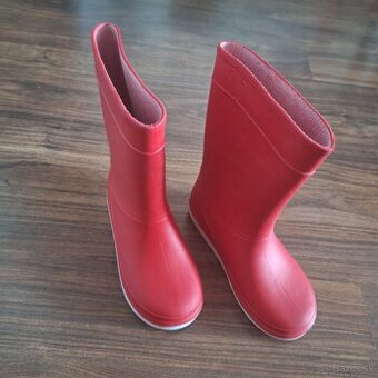 Červené gumáky Lupillu 2x obuté, veľkosť 28/29 - 1