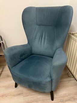 Predám krásne zamatové kreslo Next