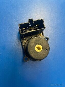 Spínacia skrinka Freelander I YXB100350