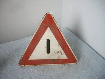 stara dopravná značka