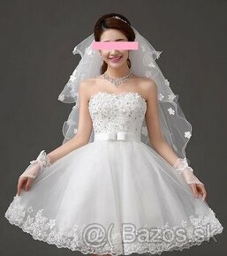 Svadobné / Slávnostné krátke biele čipkované korzetové šaty