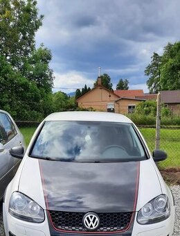 Vw Golf 5 predna kapota