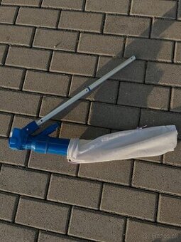 Bazenovy vysavac a kricia plachta 3.66