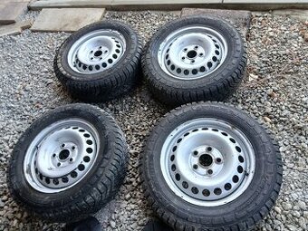 5x120 R16,  michelin agilis crossclimate 215R16 C zosilnene