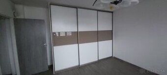 Prenájom 4 izbového bytu v RD