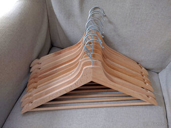 10ks drevene vešiaky ikea Bumerang