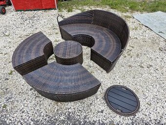 Ratanove kruhove sedenie ..