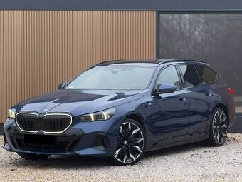 BMW 550e xDrive Touring M Sport, B&W, Pano, Ťažné, HUD