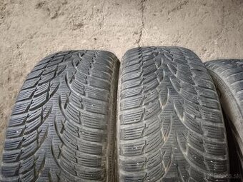 Predam zimne pneu 235/55r17 znacky Nokian