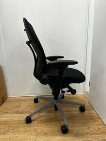 Kancelárska stolička Steelcase Leap V2 Grey - 1