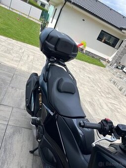 Yamaha T max TECH Max 560