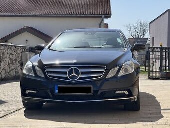 Mercedes-Benz E350 CGI V6 coupé