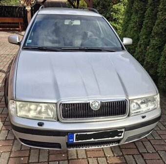 Škoda Octavia Combi 1