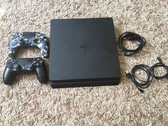 Predám Playstation 4 Slim (PS4) s 2 joystickmi