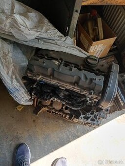 Predám motor na Citroen/Peugeot 1,4 16v