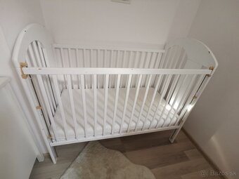 Detská postieľka s matracom+vanička na kúpanie Ikea