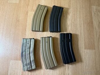 Zásobník pre M4/M16 300BB točák kov JG