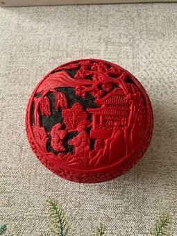 Dóza čínska bohato vyrezávaná