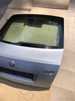 ŠKODA OCTAVIA 2 PÁTÉ DVEŘE ATD