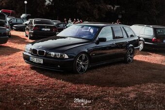 BMW E39 530i touring manuál