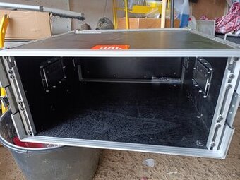 Čase + Behringer Ultra Curver DSP 8000