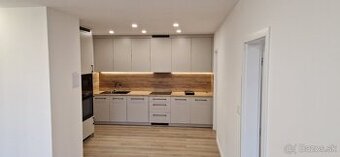 MODERNÝ 4-izbový byt po kompletnej a KVALITNEJ rekonštrukcii