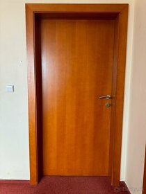 Predám drevené interiérové dvere, 3 ks, šírka dverí 90 cm
