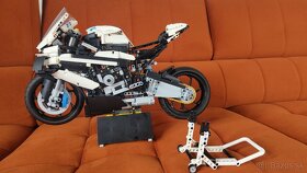 Predám Lego Technic motorku BMW - 1