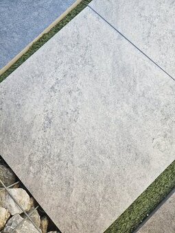 Terasová dlažba protišmyk sivá silver ako kameň 60x60x2 cm