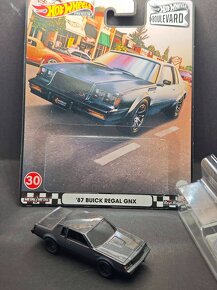 Hot wheels 9 - Real Riders & mainy