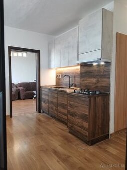 Prenájom - 2 izb. byt, komplet zariadený a zrekonštruovaný