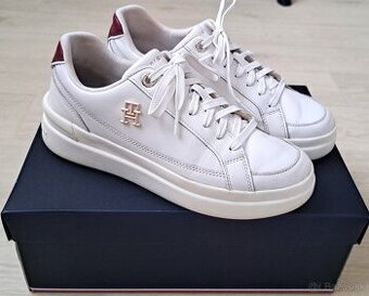 Dámske tenisky zn. Tommy Hilfiger, veľ. 38/39