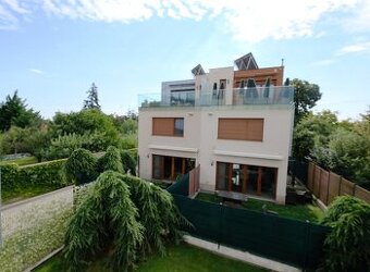 Luxusný 5i RD, 2x parking, 2x TERASA, 3x kúpeľňa, Pezinská